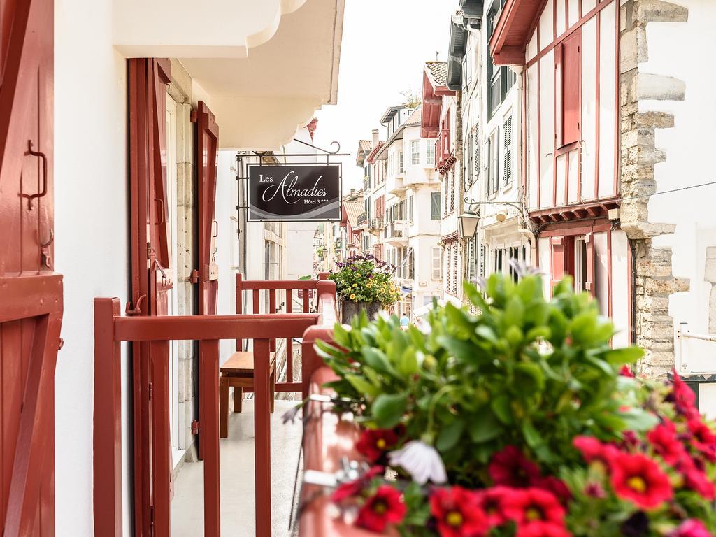 Hotel Les Almadies - Coeur De Ville Saint-Jean-de-Luz Ngoại thất bức ảnh