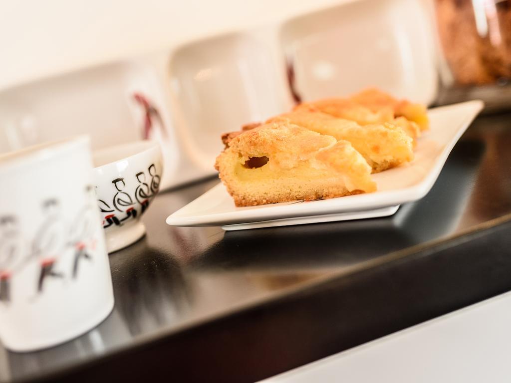 Hotel Les Almadies - Coeur De Ville Saint-Jean-de-Luz Ngoại thất bức ảnh
