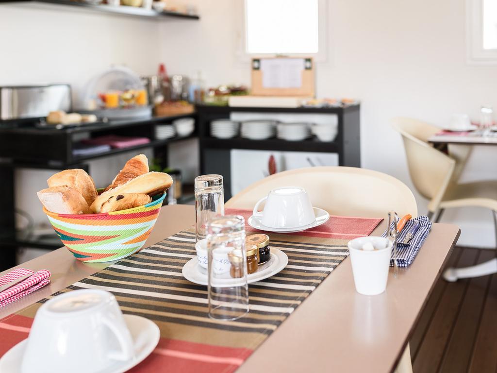 Hotel Les Almadies - Coeur De Ville Saint-Jean-de-Luz Ngoại thất bức ảnh